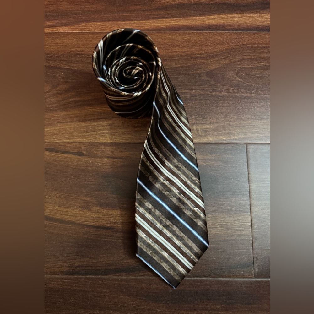 HAINES & BONNER of London Sophisticated All Silk Striped Men's Tie